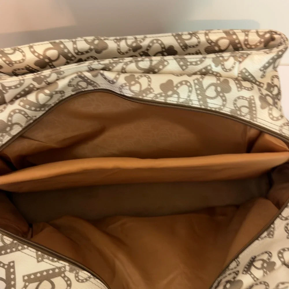 Kathy Van Zeeland exterior zippered